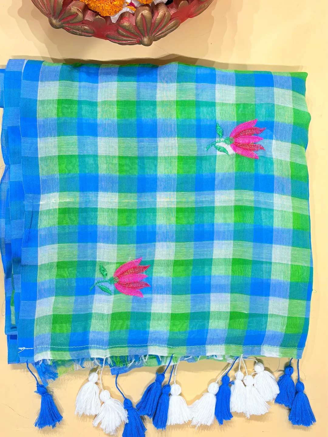 Blue And Green Checked Bengal Mul Cotton Saree With Pink Floral Embroidery And Tassels - View 5