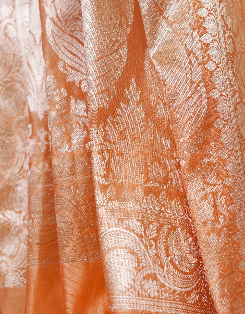 Peach Glow Cotton Mercerised Saree With Silver Zari Booti And Floral Weave - View 5