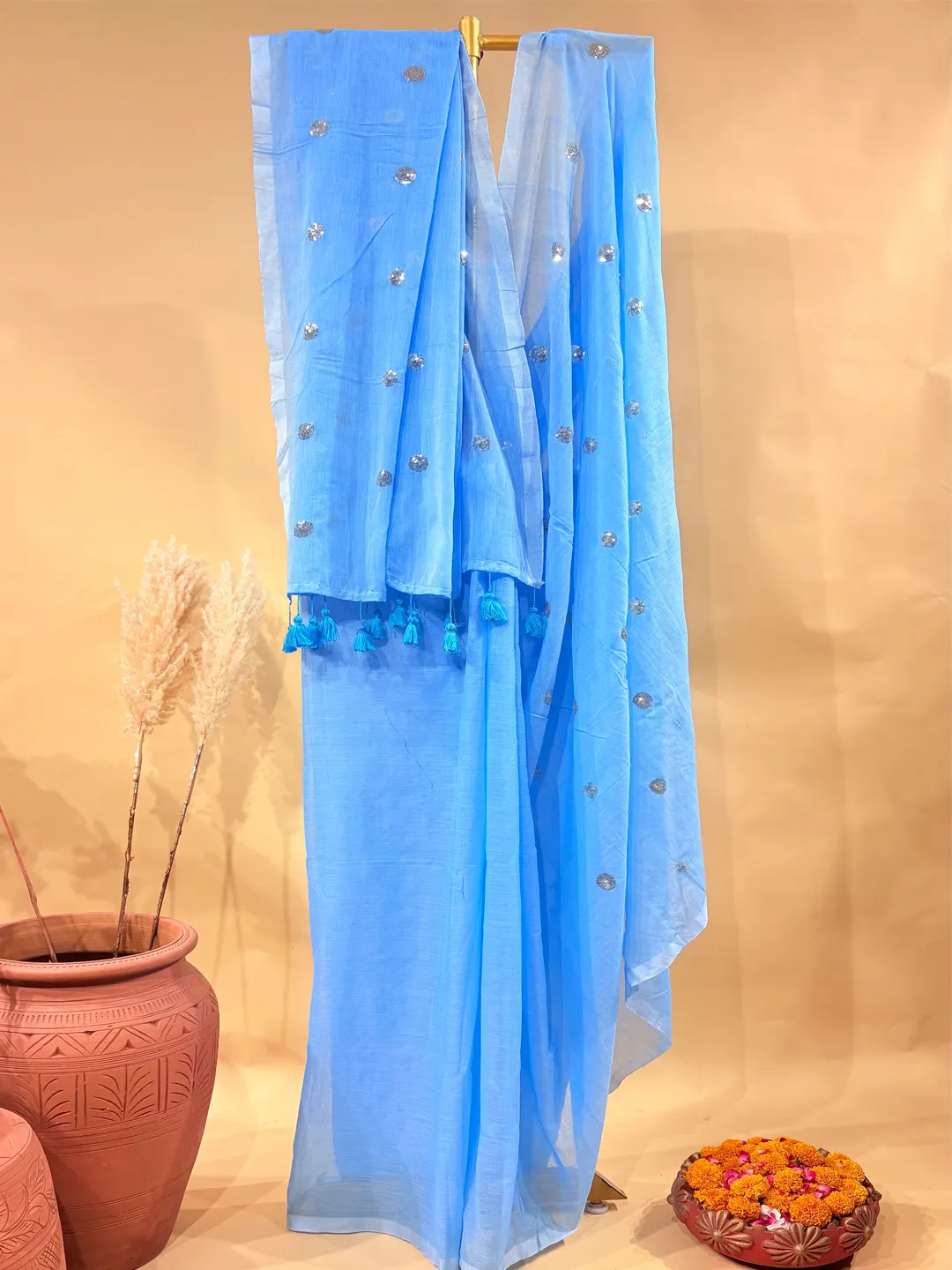 Blue Mul Cotton Saree With Silver Sequin Buti & Tassel Pallu - View 3