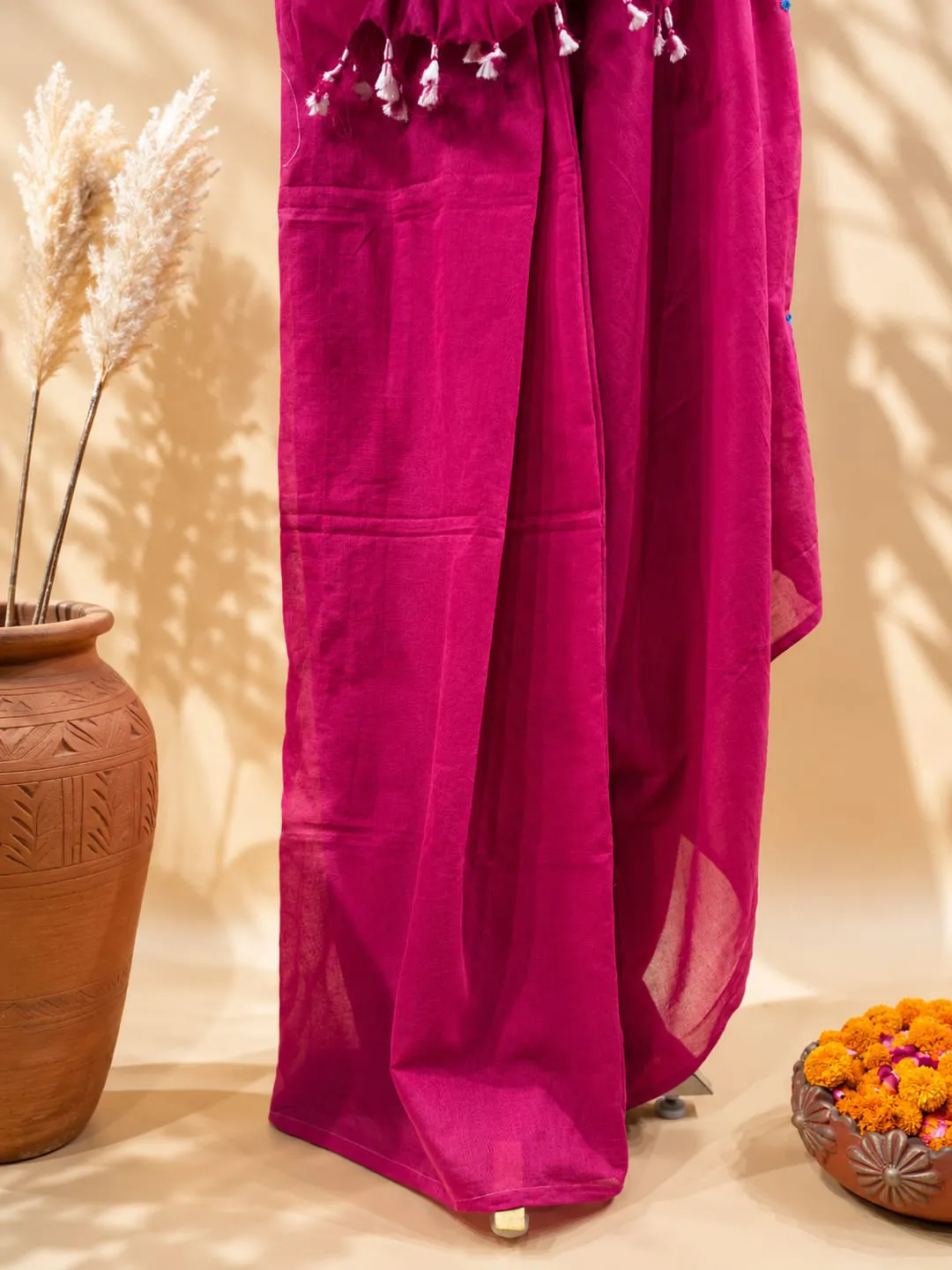 Pink Bengal Cotton Saree With Floral Embroidery & Tassel Pallu - View 5