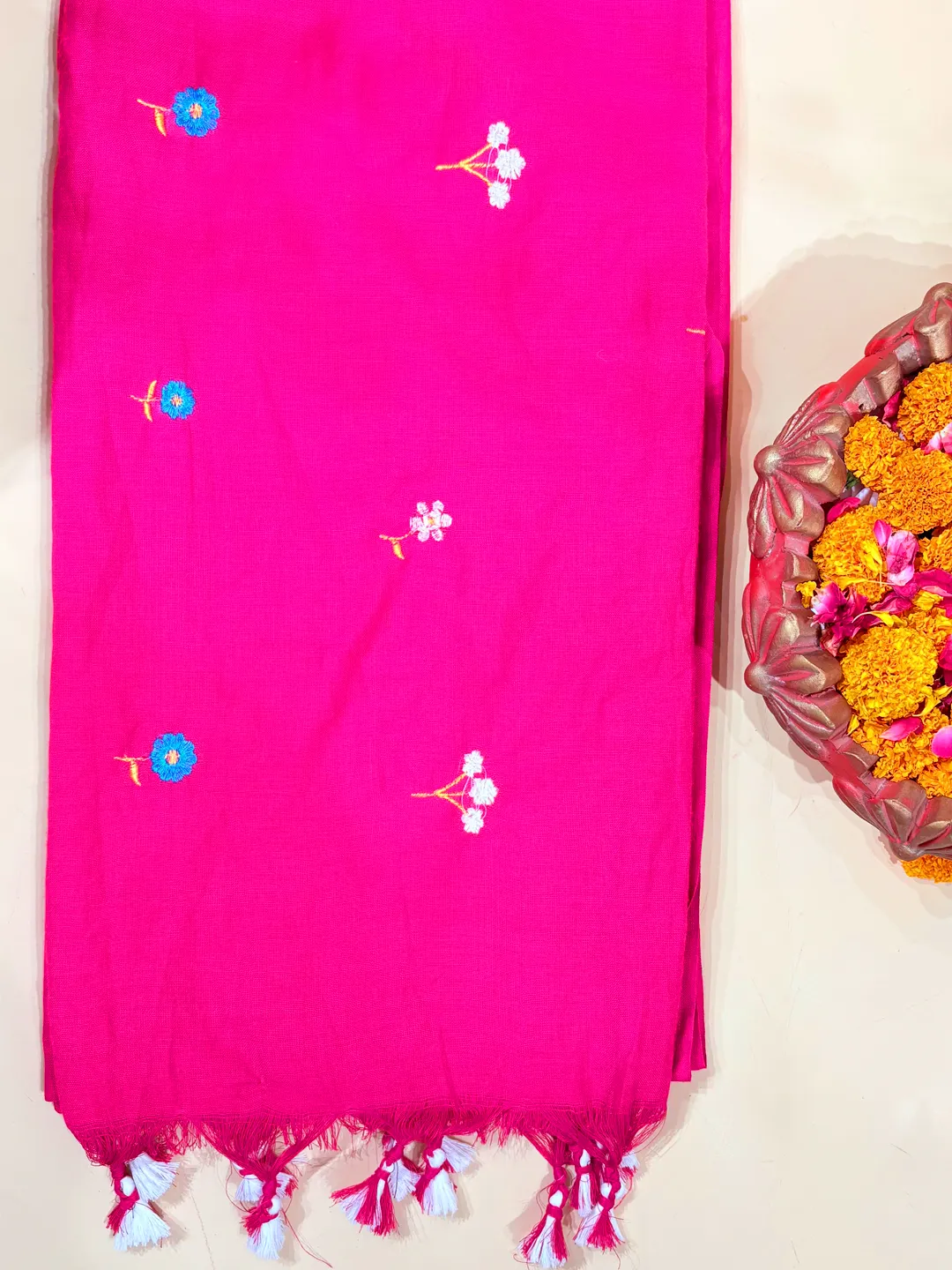 Pink Bengal Cotton Saree With Floral Embroidery & Tassel Pallu - View 6