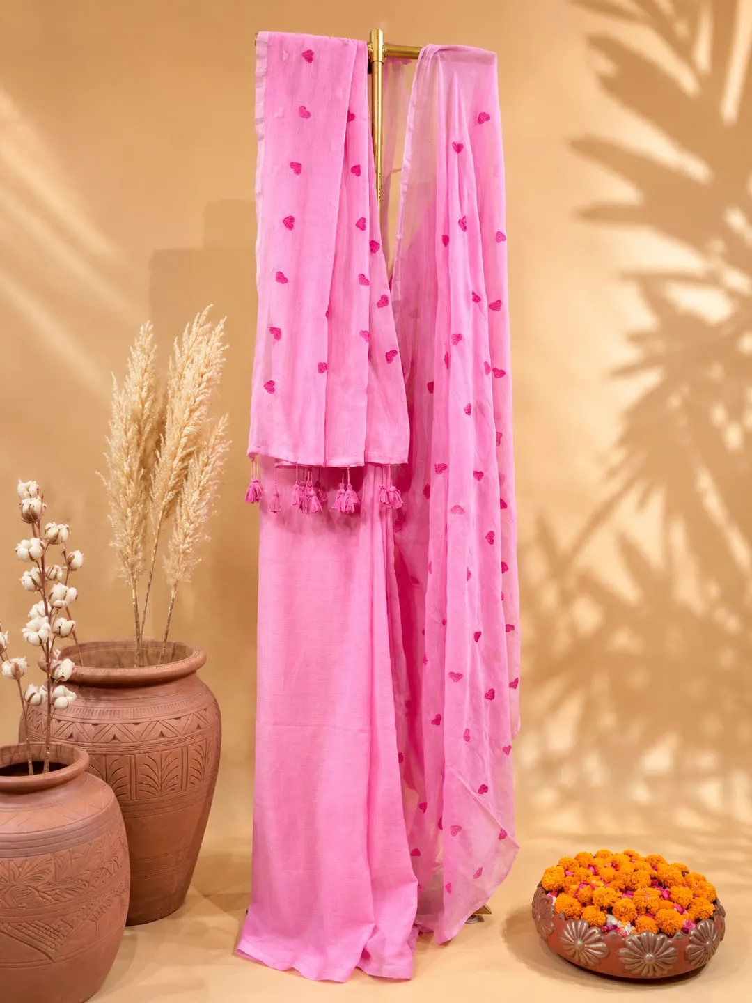 Pink Heart Embroidery Bengal Mul Cotton Saree With Tassels - View 3