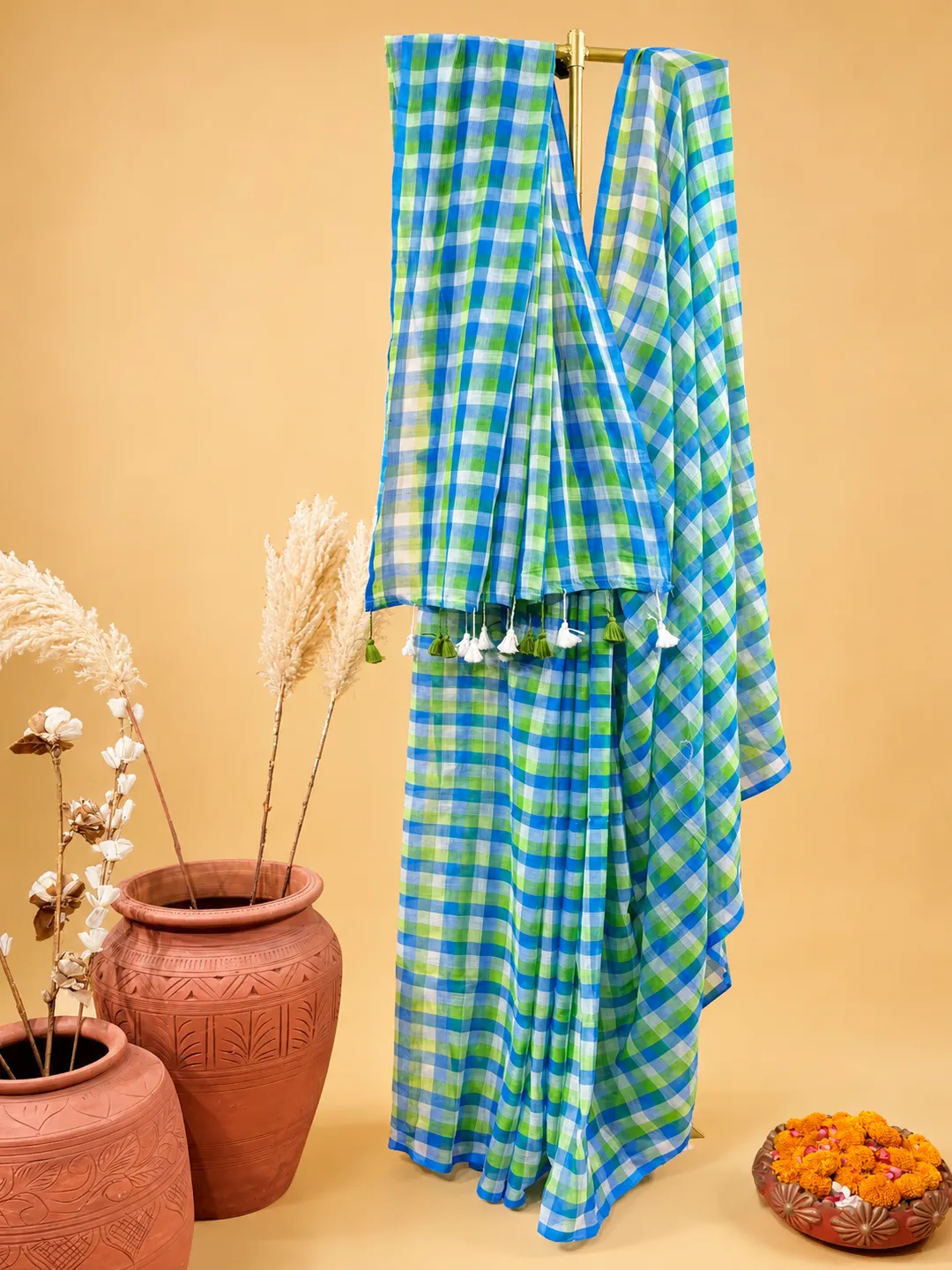 Blue Green Checked Gamcha Mul Cotton Silk Saree With Tassels - View 3