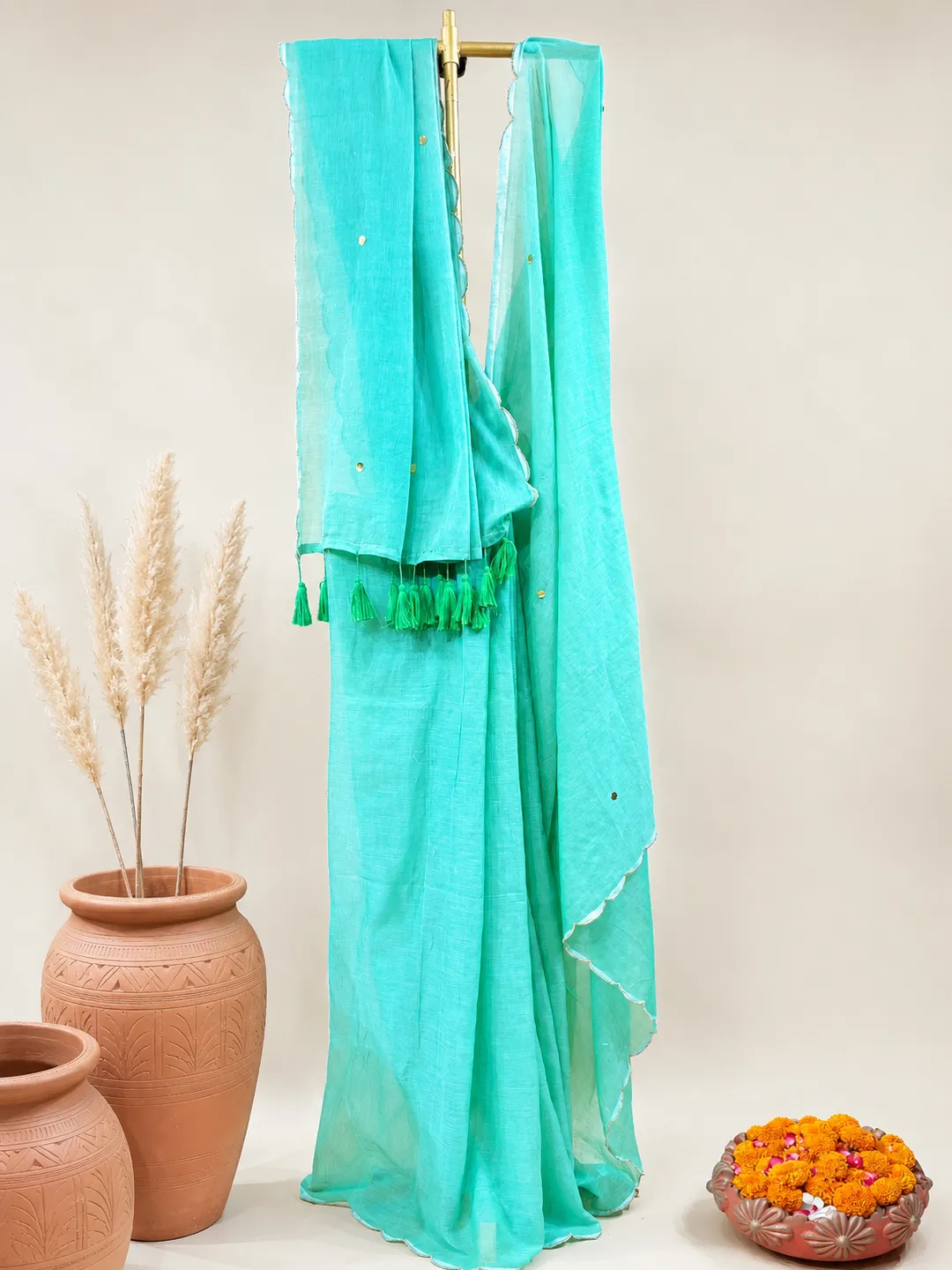 Sea Green Bengal Mul Cotton Saree With Gold Foil Buti & Tassels - View 3