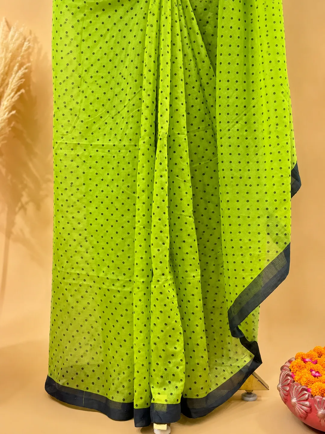Green Bengal Mul Cotton Saree With Polka Dot Print & Tassel Pallu - View 5