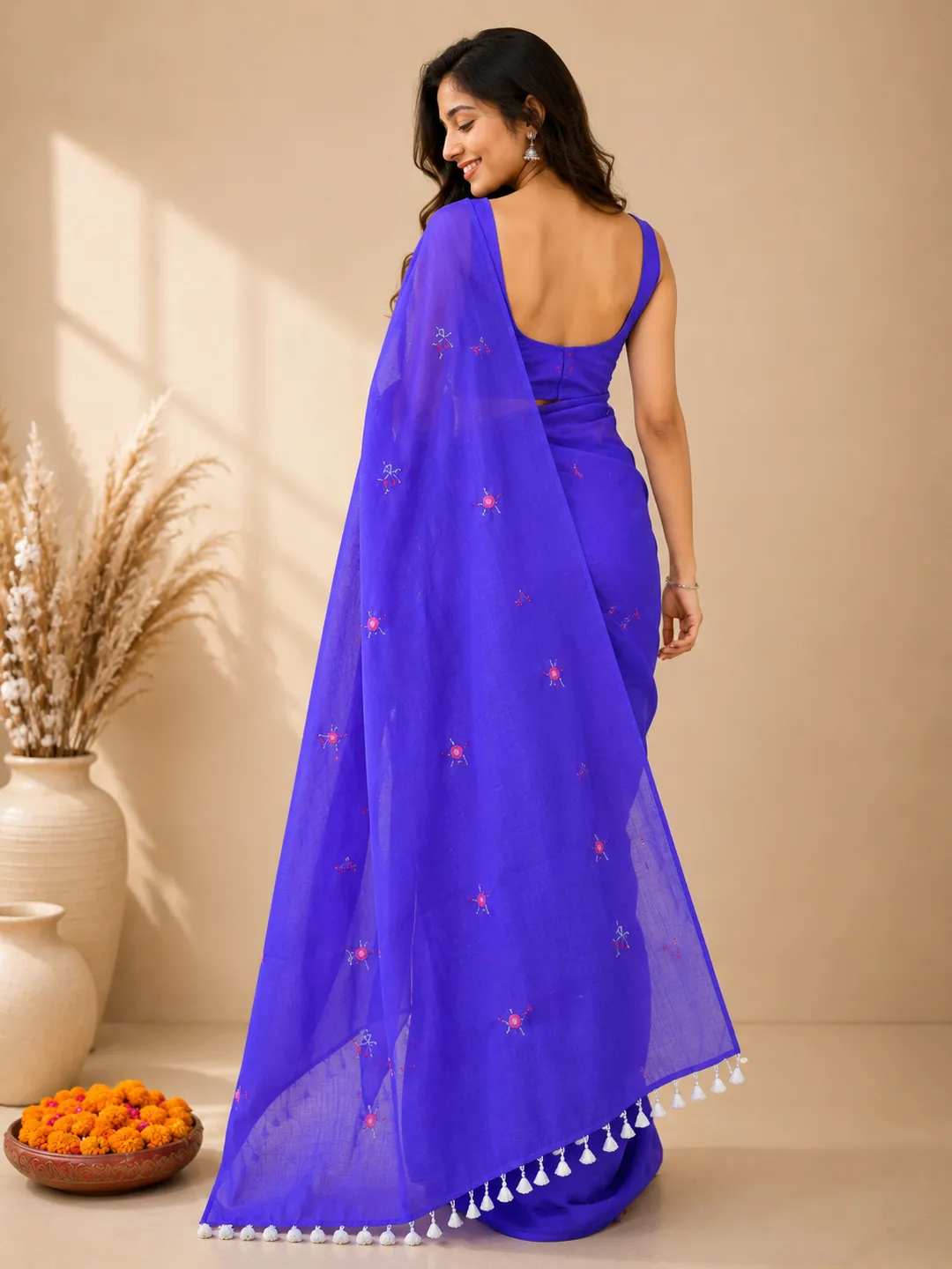 Blue Royal Blue Bengal Khadi Cotton Saree With Floral Embroidery & Tassel Pallu - View 2