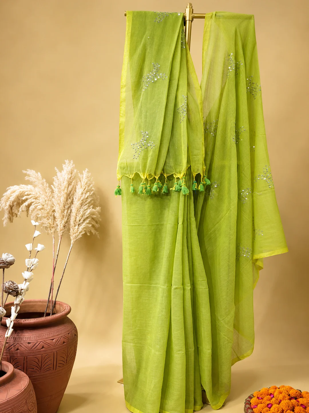Green Bengal Mul Cotton Saree With Sequin Embellishments & Tassel Pallu - View 3