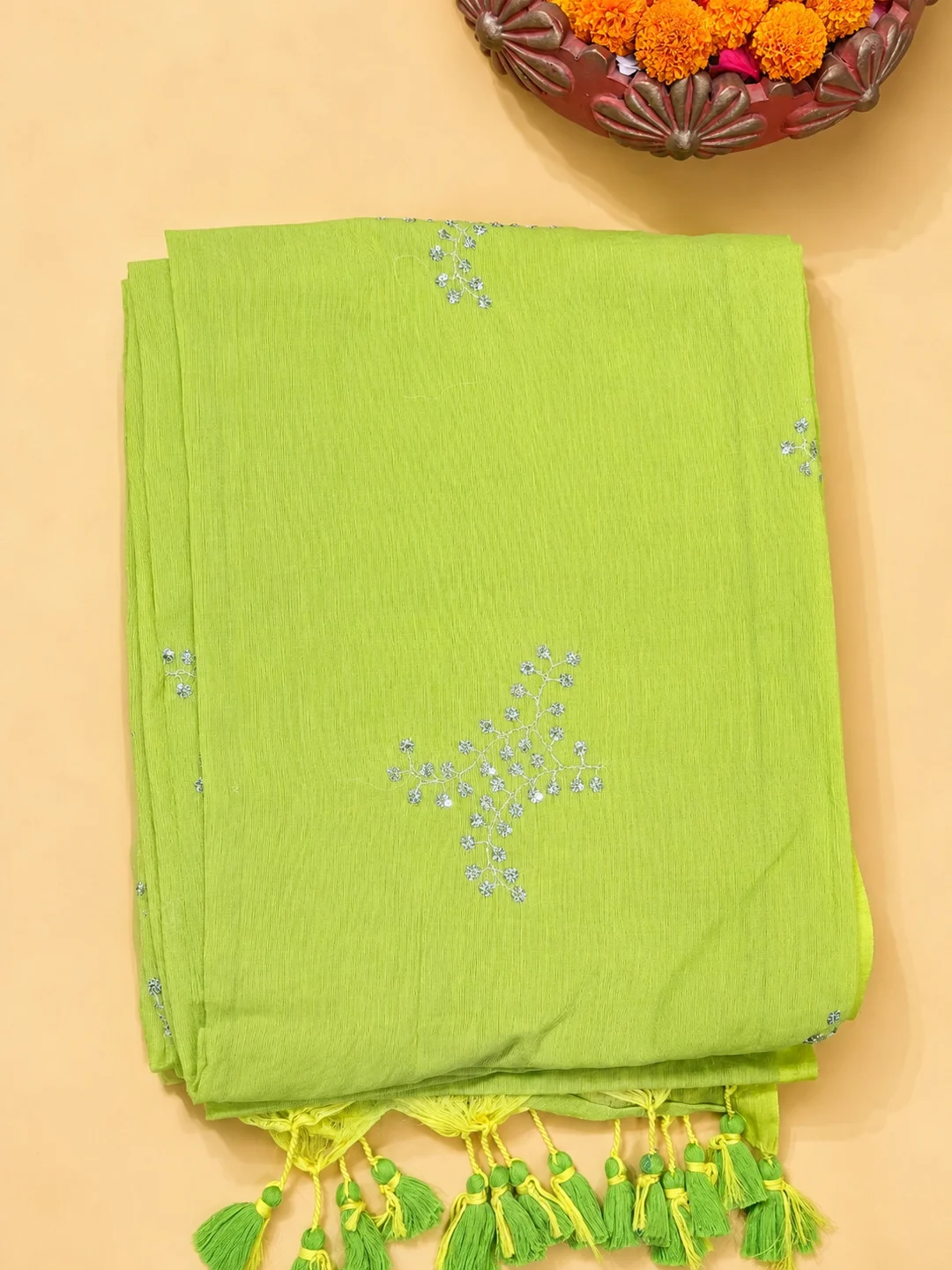 Green Bengal Mul Cotton Saree With Sequin Embellishments & Tassel Pallu - View 6