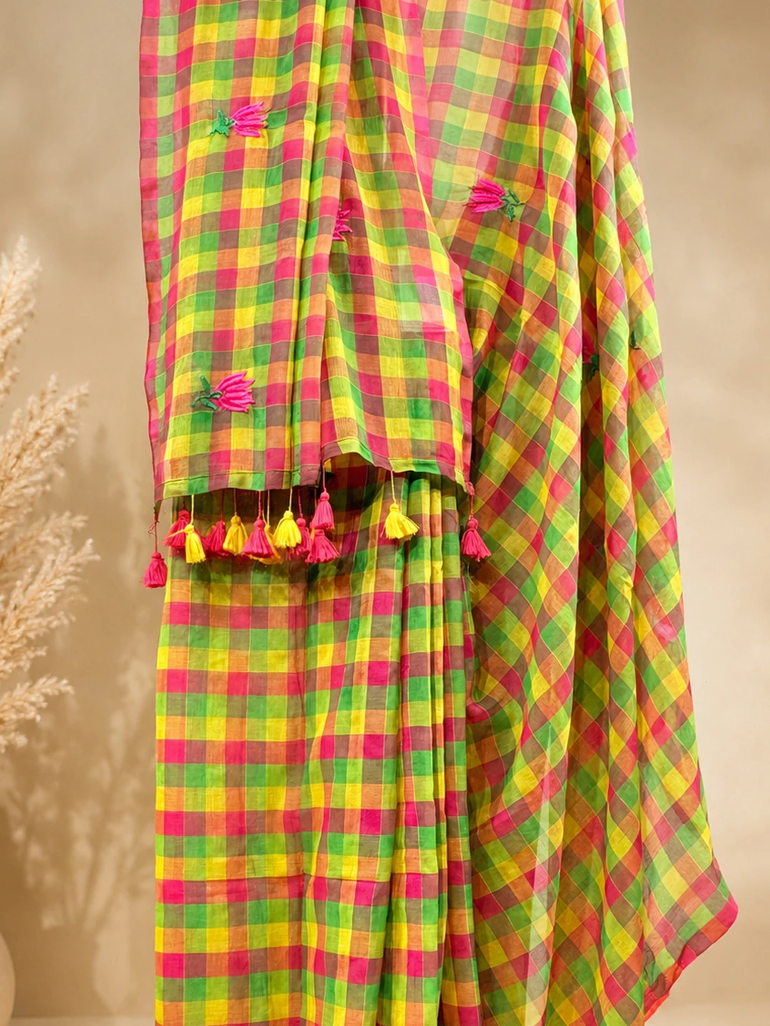 Multicolour Bengal Mul Cotton Checked Saree With Floral Embroidery & Tassel Pallu - View 5