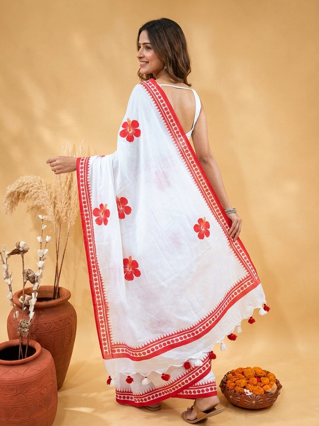 White Bengal Cotton Saree With Floral Print And Contrast Red Border - View 2