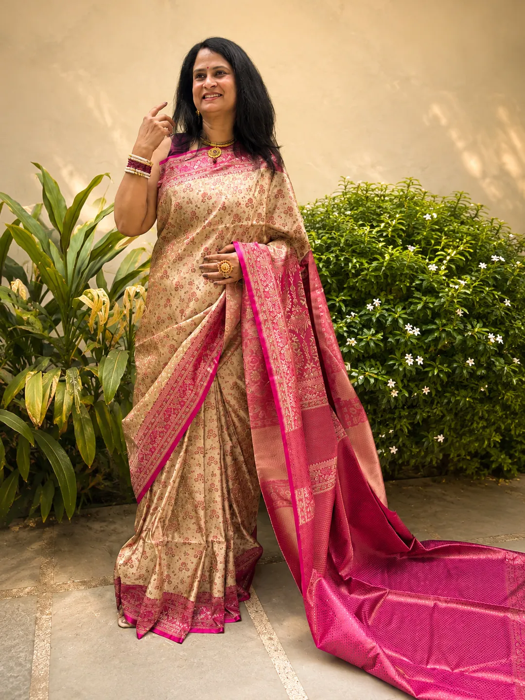  Beige Banarasi Tanchoi Silk Saree In Beige Gold With Magenta Pink Woven Border & Pallu Front view