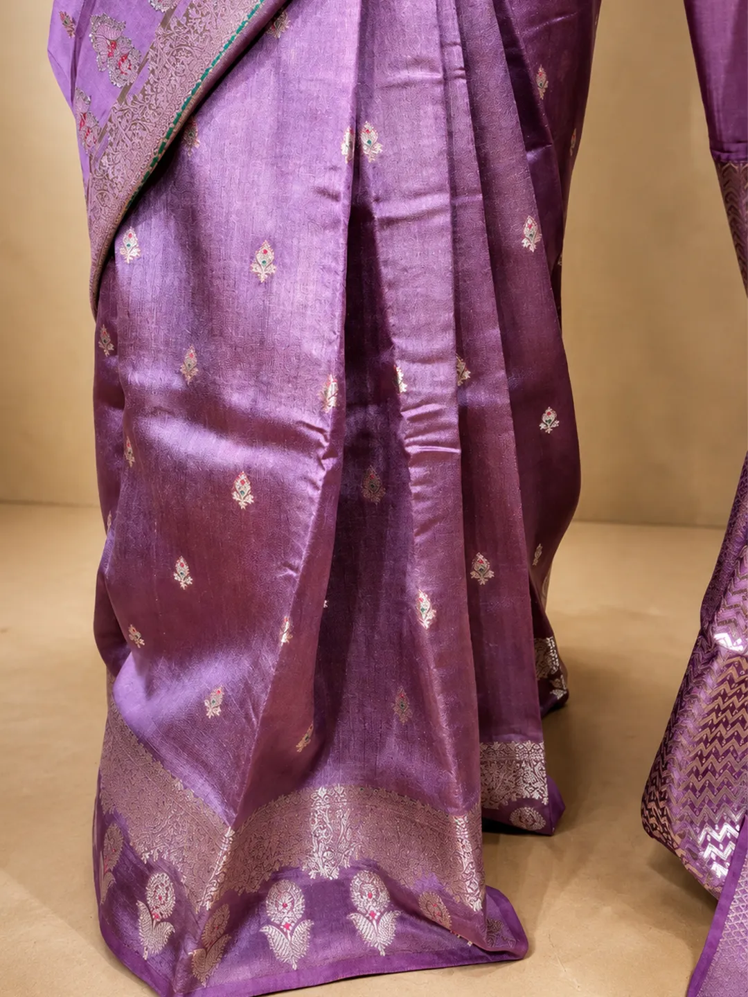  Purple Banarasi Mango Silk Saree In Mauve Purple With Silver Zari And Meenakari Motifs Front view