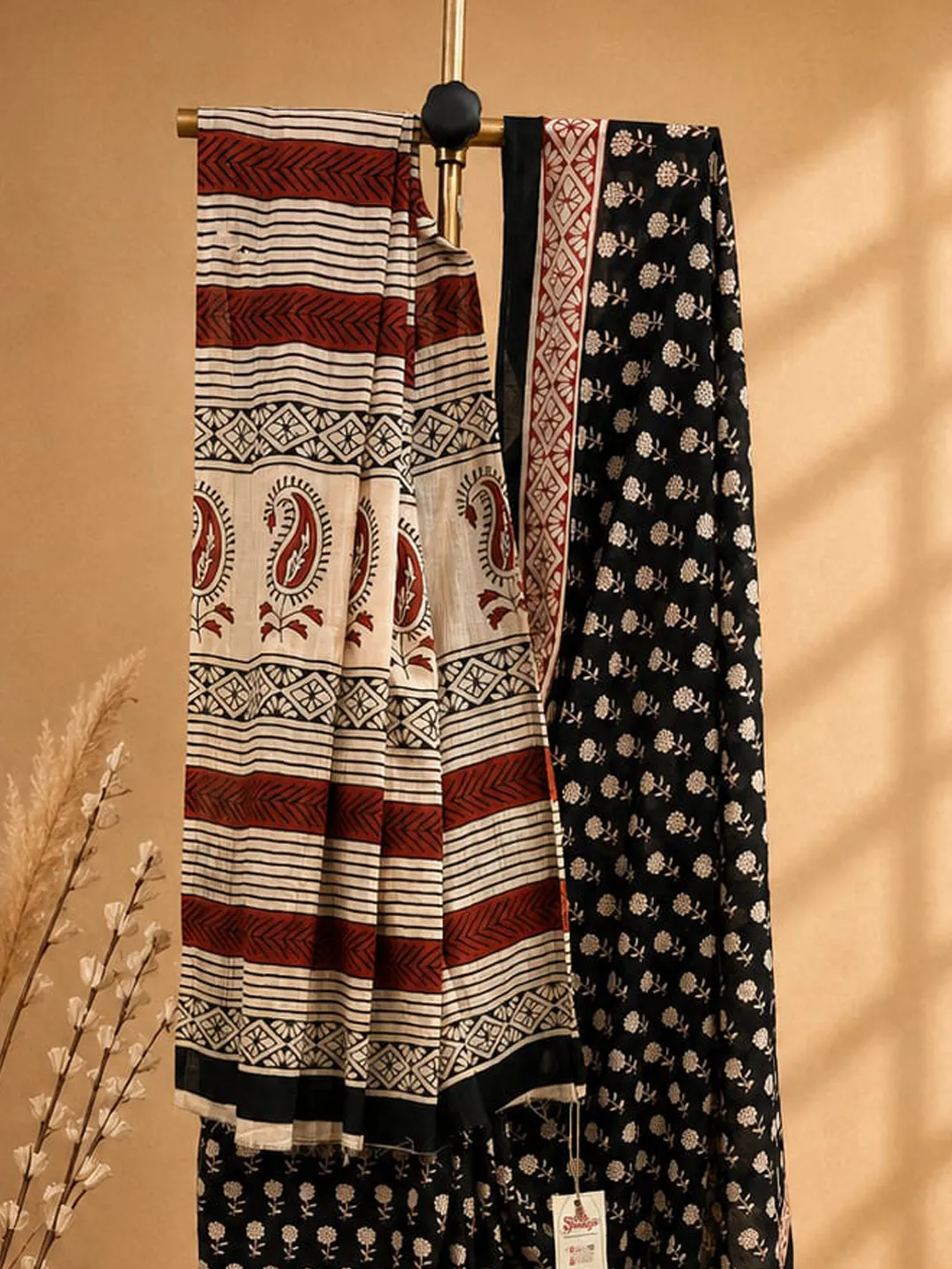  Black Jaipuri Cotton Saree Black With Beige And Maroon Block Print Pallu Front view