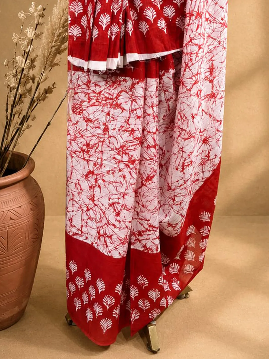  Red Jaipuri Cotton Saree With Red And White Floral Block Print Front view
