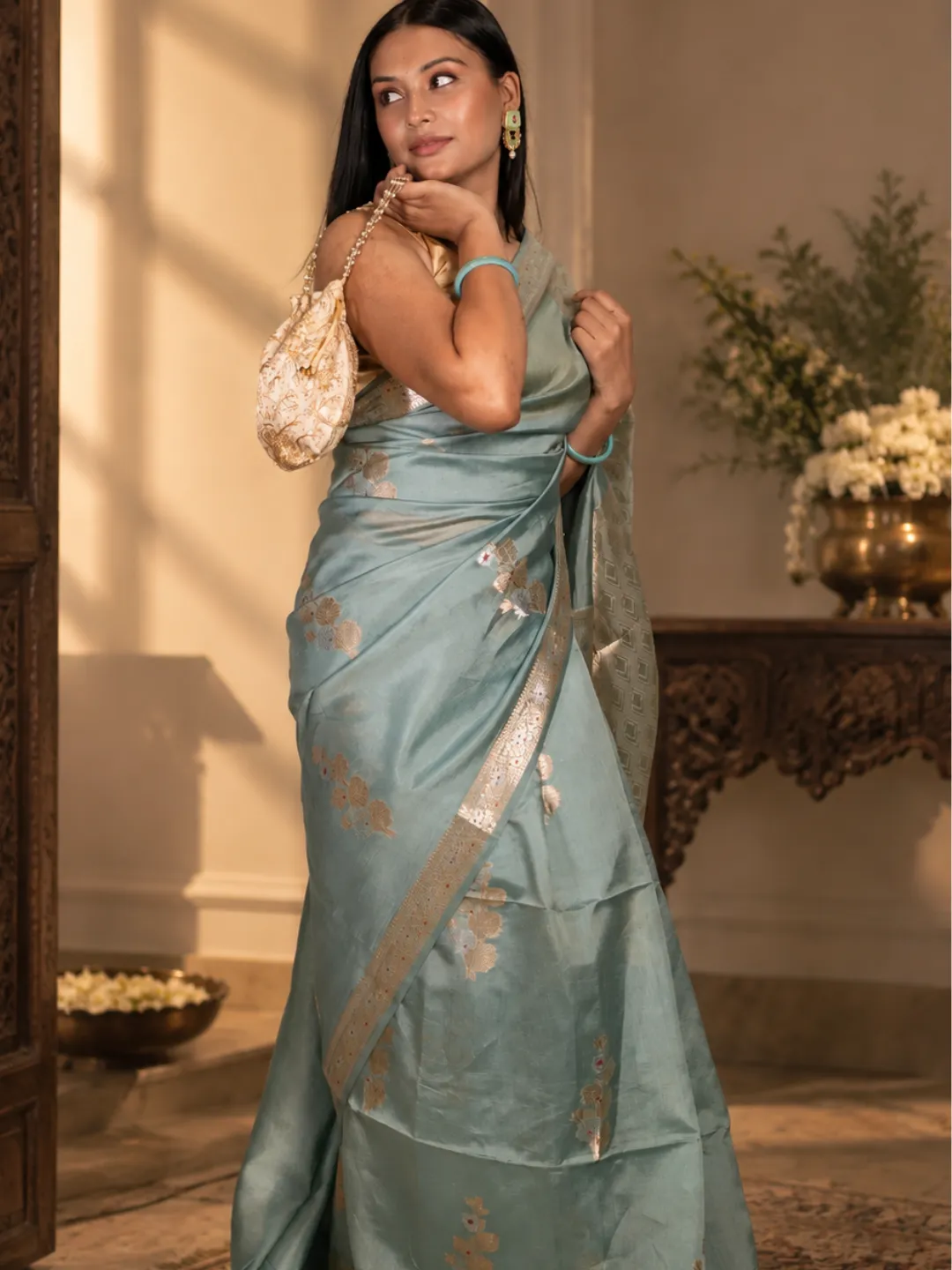 Grey Banarasi Mango Silk Saree Grey With Zari Floral Motifs And Woven Border front view
