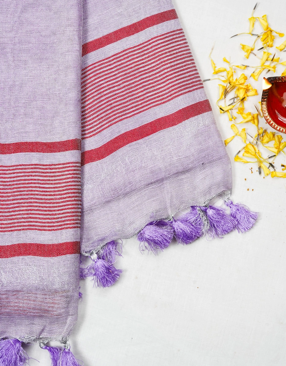 Lavender Handwoven Linen Zari Saree With Geometric Border And Striped Pallu - View 3