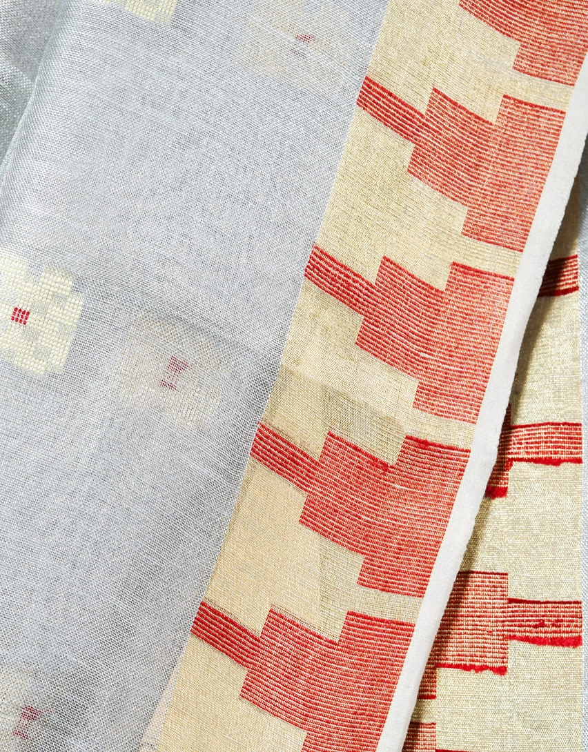 Grey Silver Handwoven Linen Saree With Geometric Zari Border And Buti Motifs - View 4