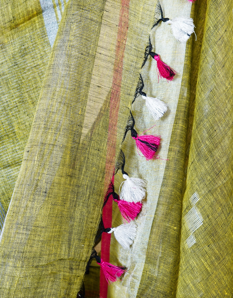 Green Olive Handwoven Linen Saree With Silver Zari Border And Tassel Accents - View 4