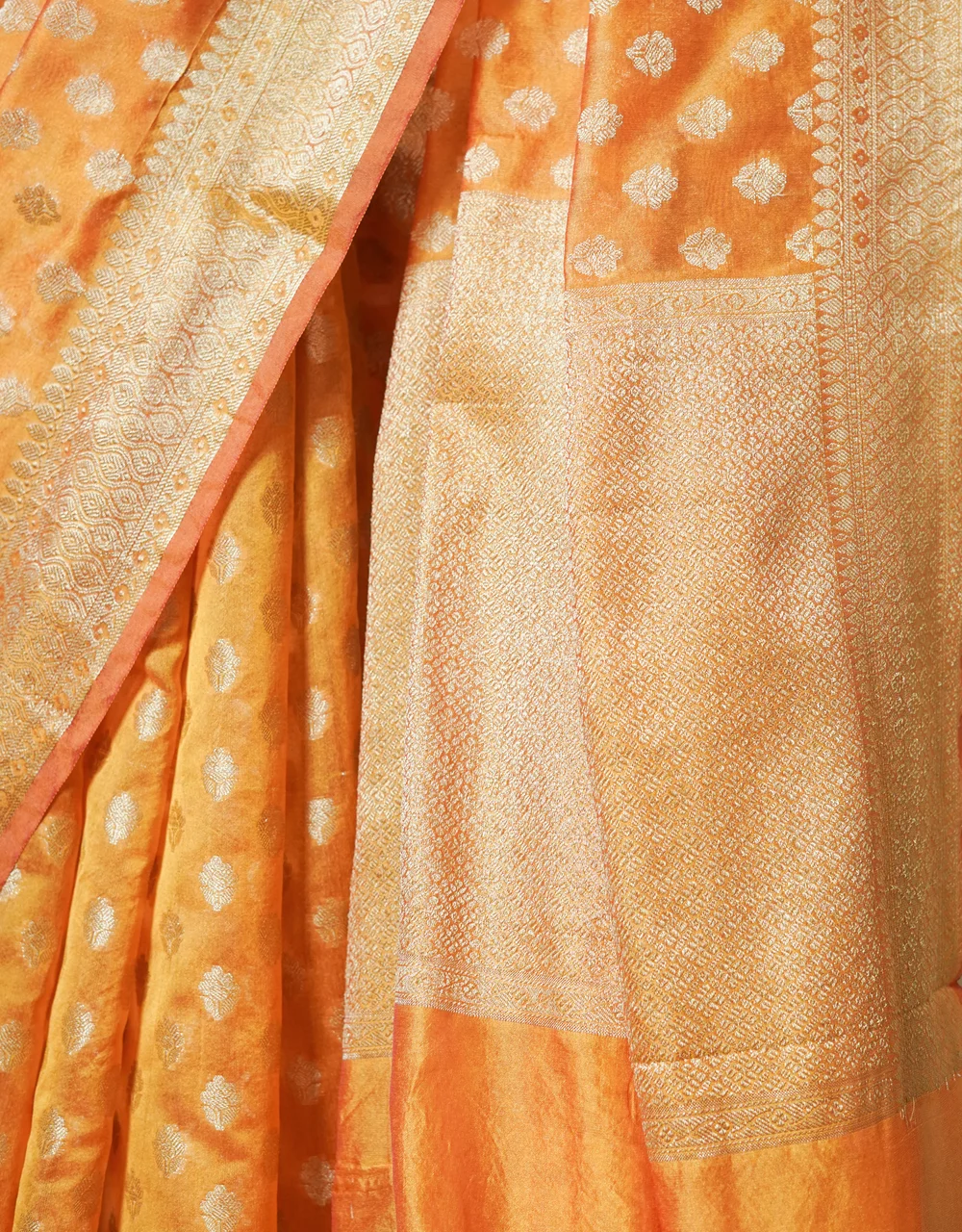 Orange Cotton Saree With Round Booti And Traditional Border - View 4