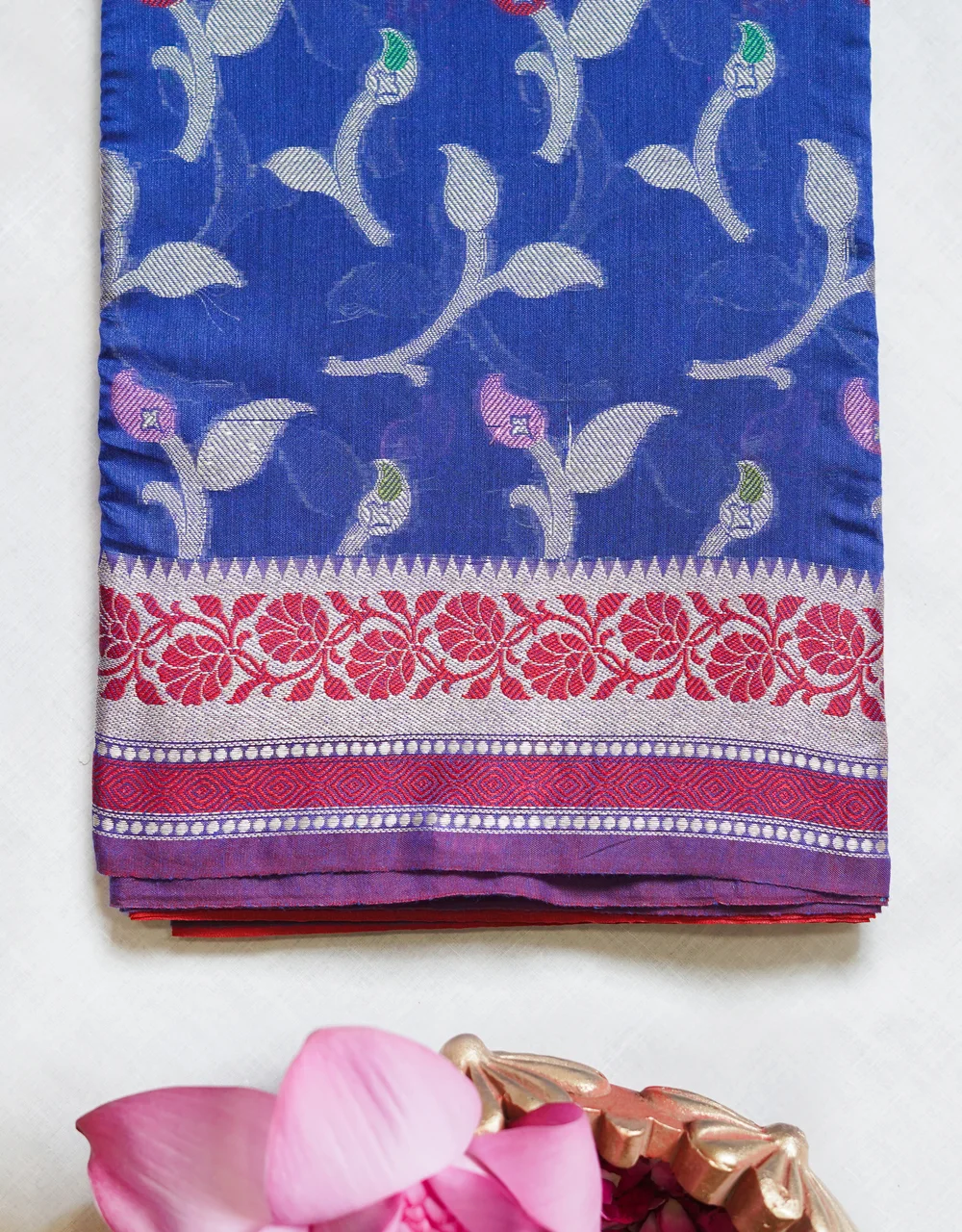 Blue Azure Bloom Cotton Silk Mercerised Saree With Floral Zari Weave - View 3