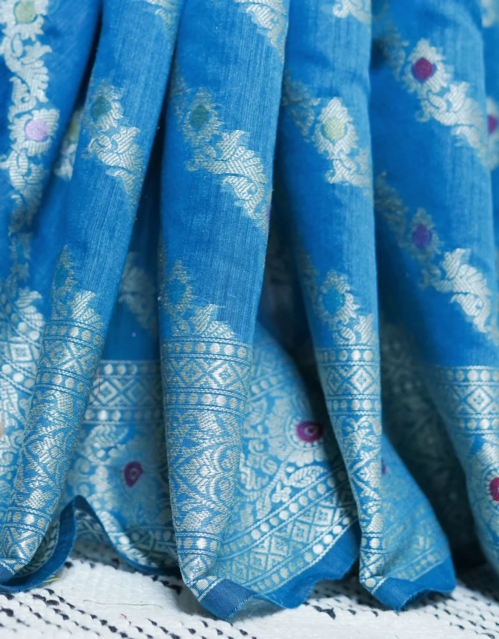 Blue Silver Zari Banarasi Cotton Silk Saree With Floral Diagonal Buta Weave - View 6
