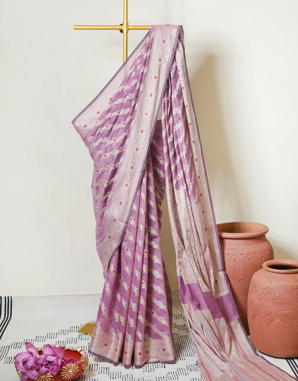 lavender-silver-zari-banarasi-cotton-silk-saree-with-diagonal-floral-buta-weave