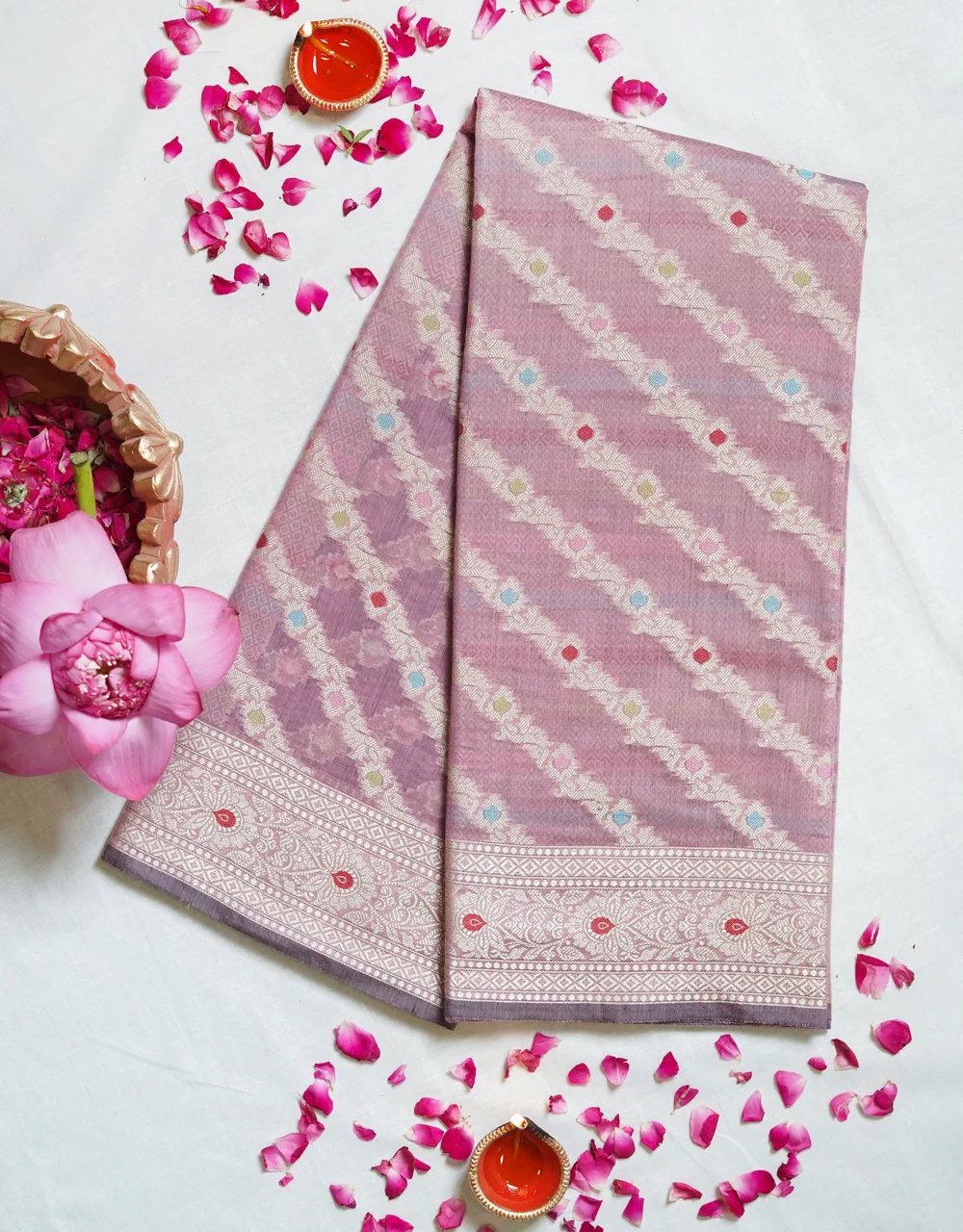 lavender-silver-zari-banarasi-cotton-silk-saree-with-diagonal-floral-buta-weave