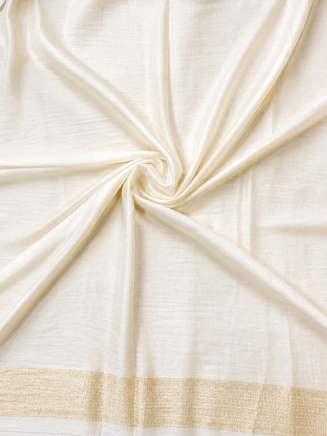 Off White Pure Monga Silk Meenakari Banarasi Saree front view